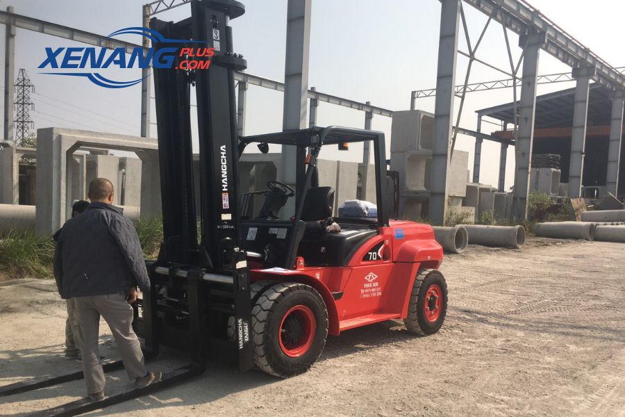 Xe nâng dầu 6 tấn Hangcha sở hữu cộng cơ diesel mạnh mẽ, đảm bảo khả năng vận hành mượt mà.