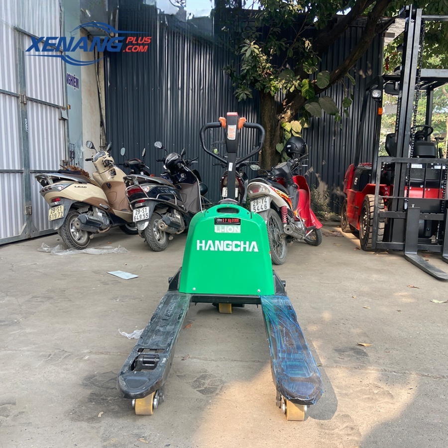 Càng xe nâng lithium dài 1150mm, rộng 550mm, phù hợp với hầu hết các loại pallet