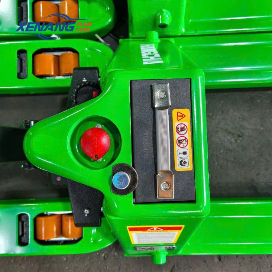 Xe sử dụng hệ thống nâng hạ hoàn toàn bằng điện