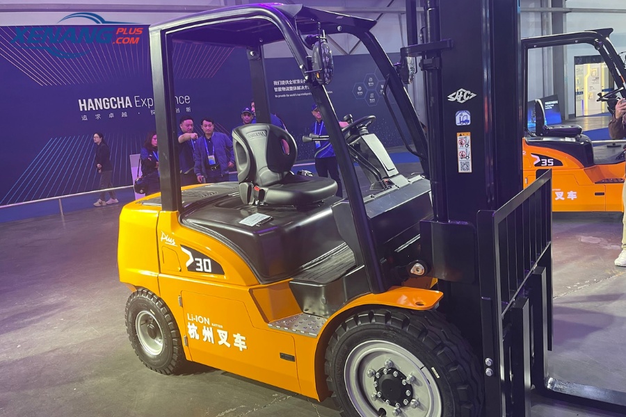Dòng xe nâng điện 1 tấn Hangcha đáp ứng tốt về hiệu suất, an toàn và khả năng vận hành