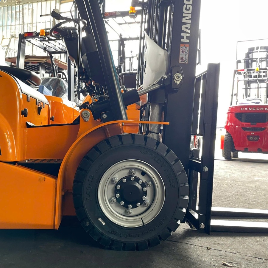 Bánh xe nâng điện 2,5 tấn CPD25-XAJ4-I bán kính quay 2230 mm và tùy chọn bánh đặc