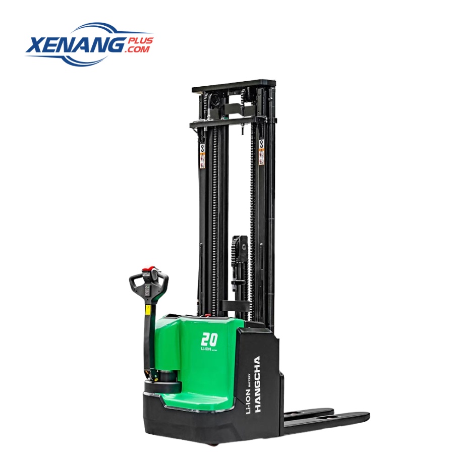 Xe nâng điện đứng lái có khả năng đáp ứng tốt nhu cầu lưu trữ hàng hóa