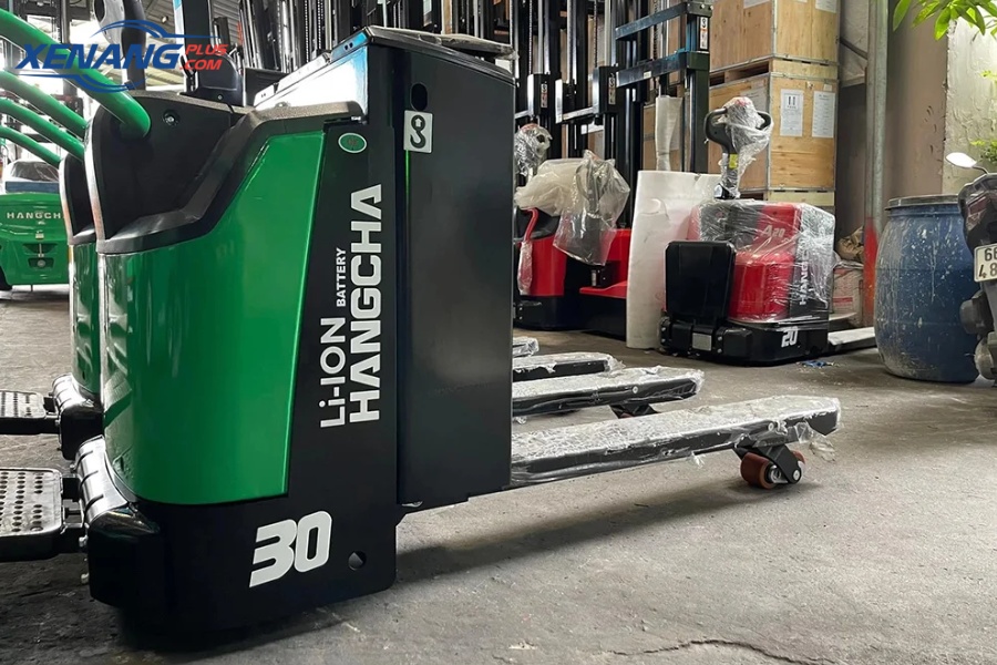 Xe sử dụng pin Lithium dung lượng lớn