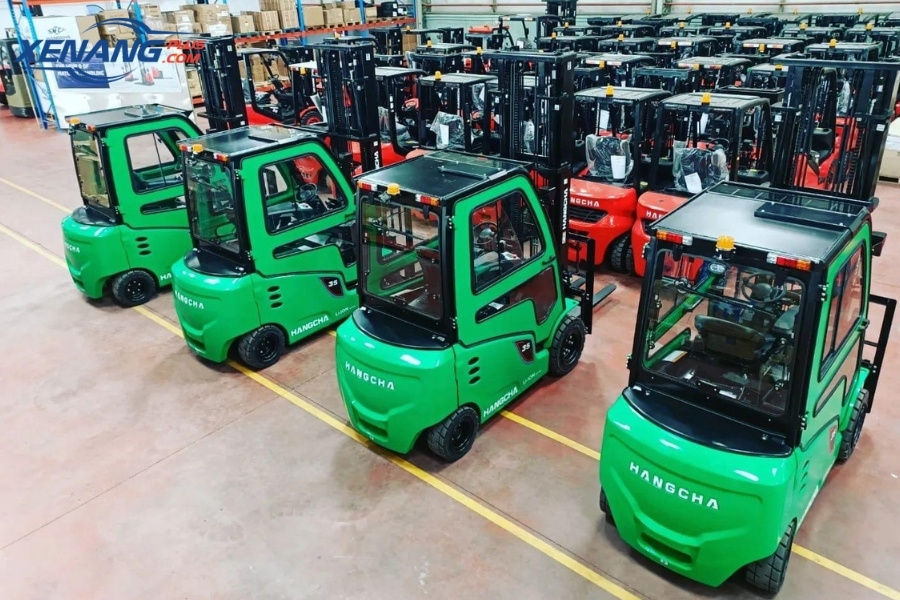 Tham khảo báo giá và lựa chọn xe nâng kho lạnh Hangcha