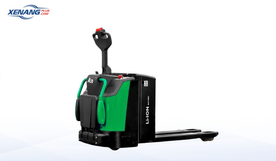 Càng nâng được làm từ thép chịu lực đảm bảo nâng và di chuyển pallet ổn định